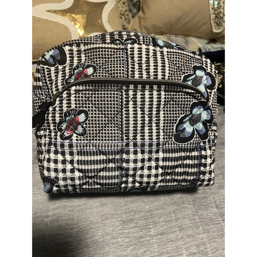 Vera Bradley, User: None Vera Bradley in Black - Picture 2 of 4